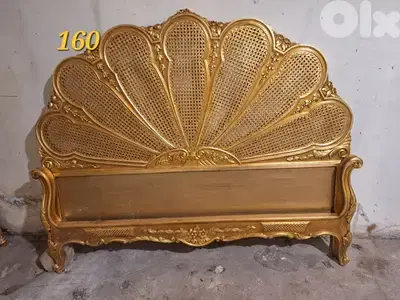 تخت مميز انتيك حفر ناعم تلبيس ورق الذهب رائع جدا مقشش يدوي