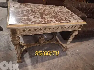 طاولة فرنسية مميزة لويساز انتيك وجه رخام رائع جدا