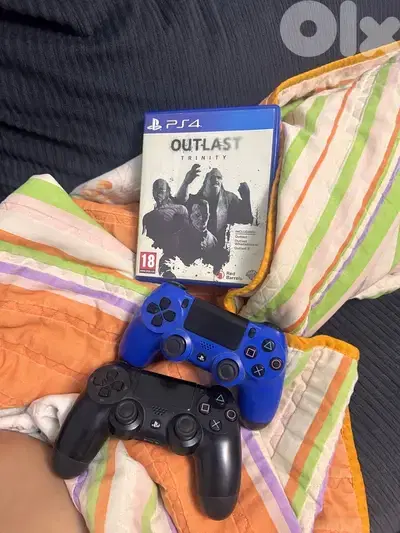 ps4 consoles + outlast trinity