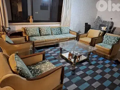 salon and table