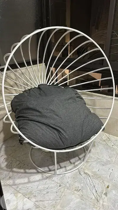 Modern Round Lounge Chair with Cushion