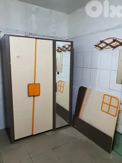 غرفة نوم تخت شغل استقبال شبه جديدة