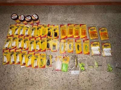 عدة صيد سمك/ fishing lure