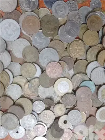 عملات أجنبية وعربية قديمة الكيلو بي 30 دولار