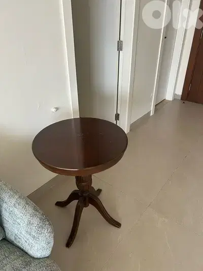 round cffe table