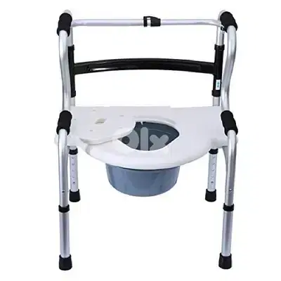 Multifunctional Chair Walker + Commode والكر وكومود