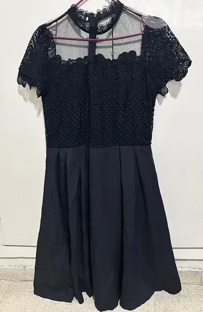 black short dress| فستان اسود قصير