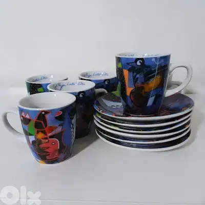 6 Colorful cups and plates