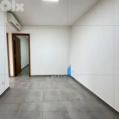 Office for rent in Jdeideh - 100 MTS2 - 3 Rooms