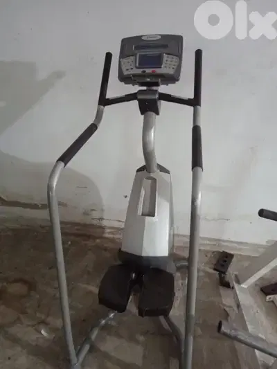 Stair master Elliptical Geo Gym Equipment معدات رياضية متنوعة