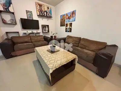 طقم كنب 100$+ طاولة خشب 50$
