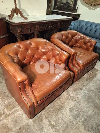 chesterfield original two pieces made in England chesterfield original two pieces made in England