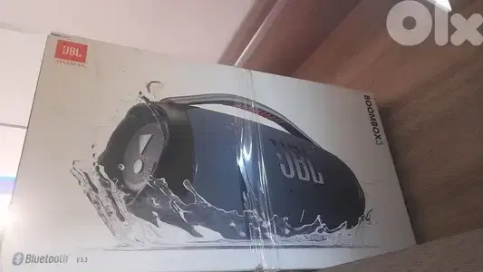 JBL boombox 3 black 360$