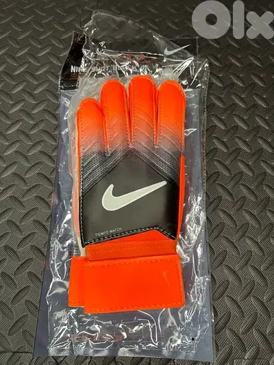 Nike shot block goalkeeping gloves