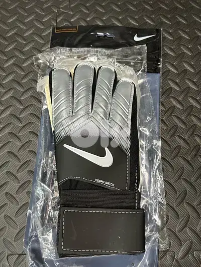 nike shot block goal keeping gloves