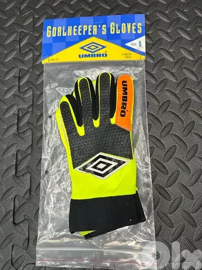 goalkeeper’s gloves