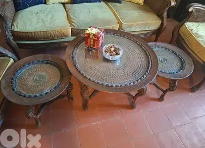 طقم طاولات صالون خشب جوز انتيك رائع جدا سعر لقطة