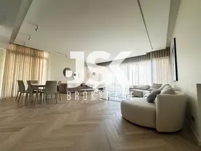 L19279 - Elegant & Modern Apartment For Sale in Saifi Village