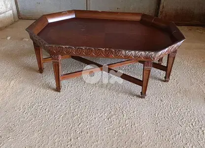 طاولة صالون فرنسية مميزة جدا انتيك