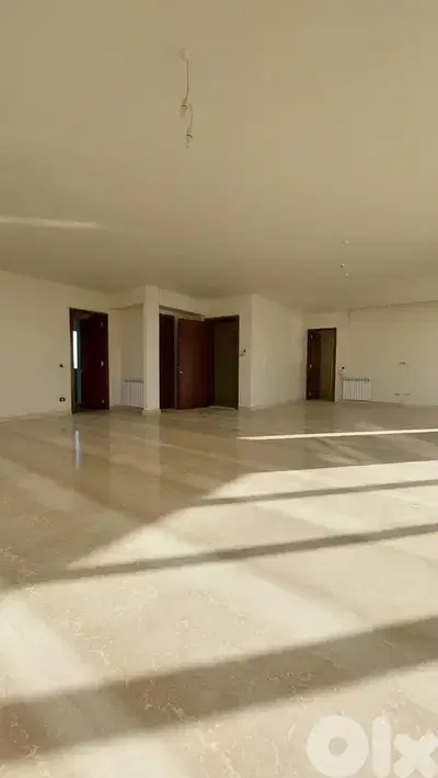 NEW BUILDING IN ACHRAFIEH PRIME / SEA VIEW (250SQ) 3 BEDS , (AC-880)