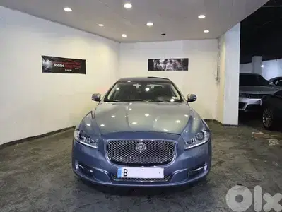 2013 Jaguar XJ-L V6 Supercharged Company Source & Maintenance Like New