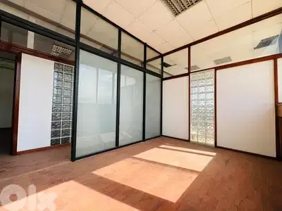RAO26-4764 Office 100m2 for rent in Sin l Fil, $ 915 cash