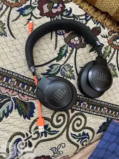JBL LIVE 770NC