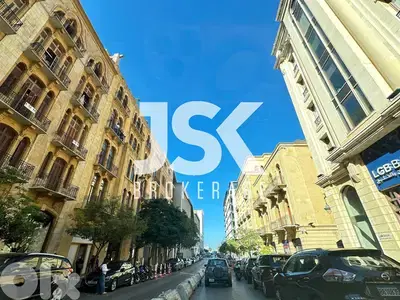 L19424 - Apartment For Sale in a High-End Building in Down Town
