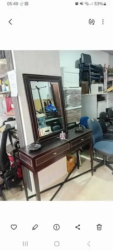 كونسول إيطالي شبه جديد