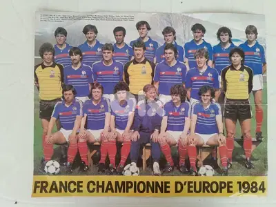 Rare 1984 EQUIPE DE FRANCE + MICHEL PLATINI Medium size