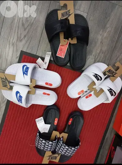 pantoufel sleepers مشيات نسواني ورجالي ولادي adidas w nike w puma