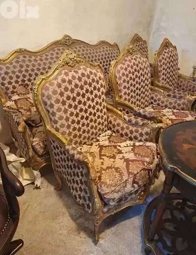 طقم صالون ستيل فخم ومميز ١كبيرة ٤صغار خشب زين تلبيس ورق الذهب