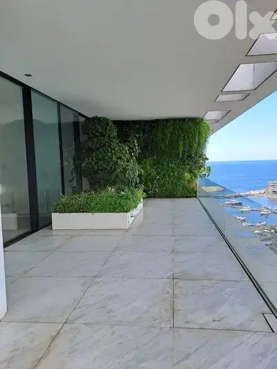 Apartment for sale in Downtown/ Spacious/ Terrace