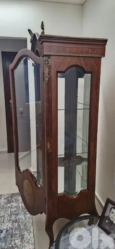 antique showcase