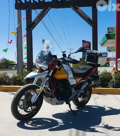Moto Guzzi V85TT touring adventure 2019