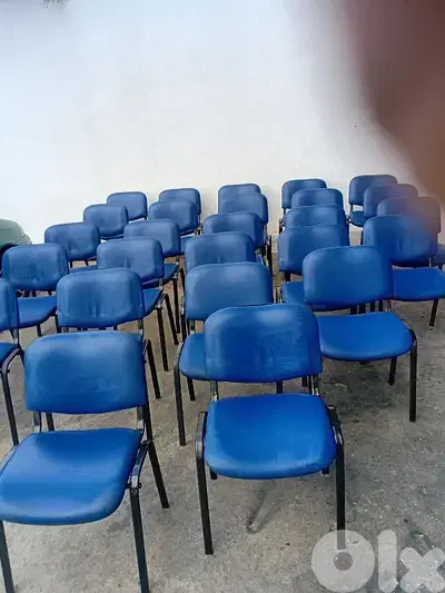 كراسي اوروبي  عدد 26 شبه جديد