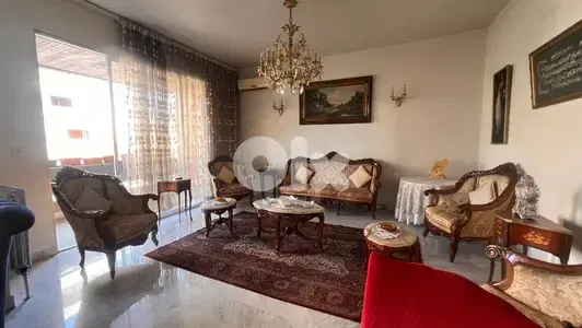 Apartment for Sale in Mar Eliasشقة للبيع في مار الياس