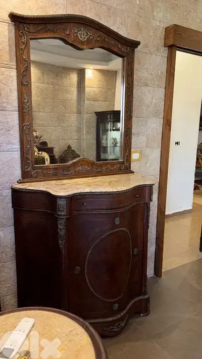 bahu and mirror