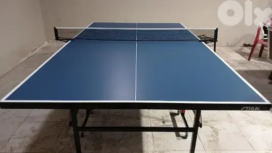 طاولة بينغ بونغ Pingpong table