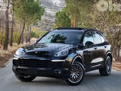 2017 PORSCHE CAYENNE V6 PLATINUM EDITION CLEAN CARFAX