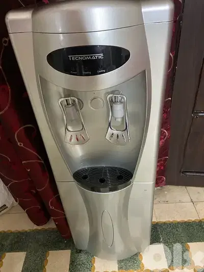 براد مياه مستعمل