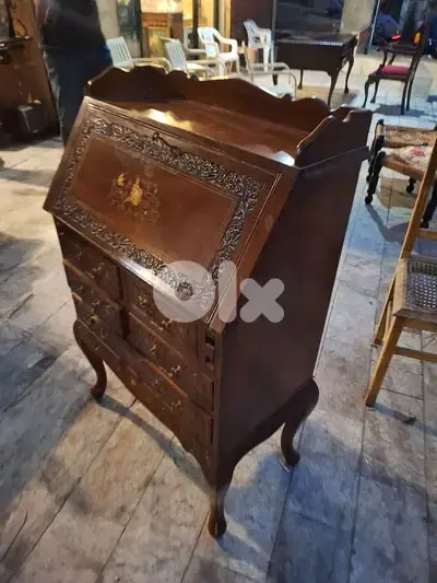 سكرتير خشب ورد حفر رائع جدا انتيك قديمة مميزة ناعمة جدا