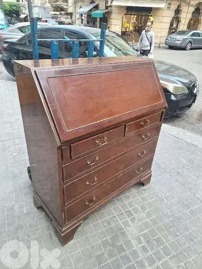 سكرتير خشب جوز انجليزية انتيك مميزة جدا