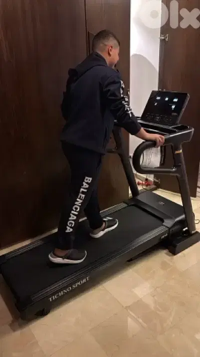 Motorized Treadmill 2.5 HP DC Motor 120 kg max weight