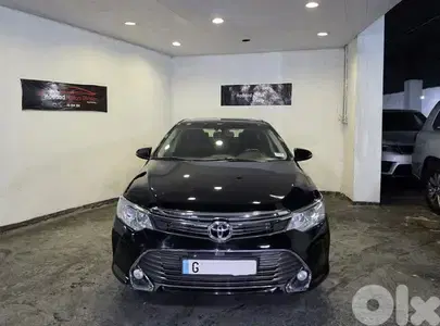 2016 Toyota Camry Balck/Black Company Source BUMC 1 Owner Like New!