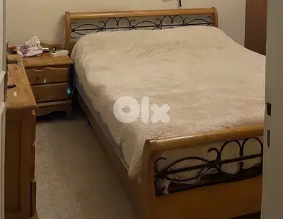 Ferforge Bedroom with 1 nightstand and one console