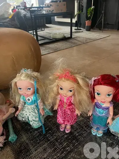 DISNEY PRINCESS DOLLS