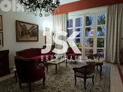 L19924 - 4-Floor Building For Rent in a Select Location in Gemmayzeh