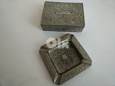 Vintage cigarette box with ashtray (Made in Japan) - Not Negotiable
