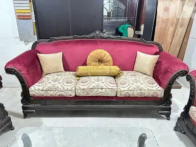 طقم كنبايات حفر خشب زان ملكي اربع قطع مع طقم طاولات